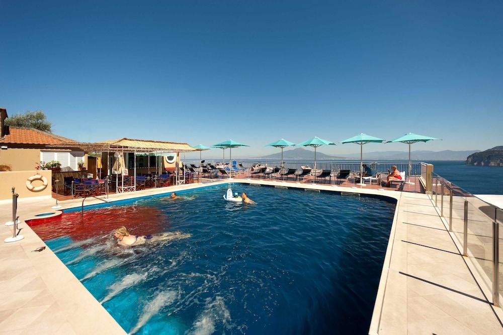 סורנטו Hotel Minerva מראה חיצוני תמונה